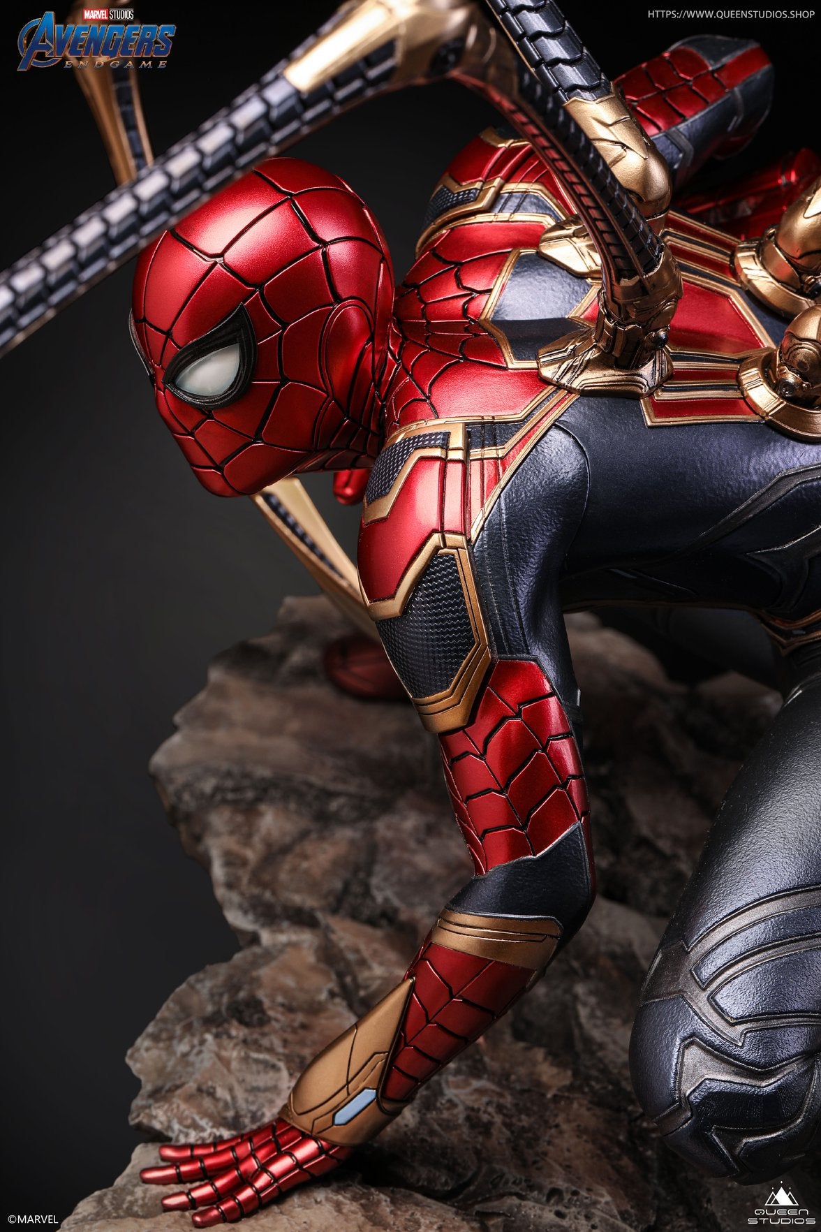 Queen Studios Iron Spider-Man 1/4 Scale Statue (Deluxe Version)