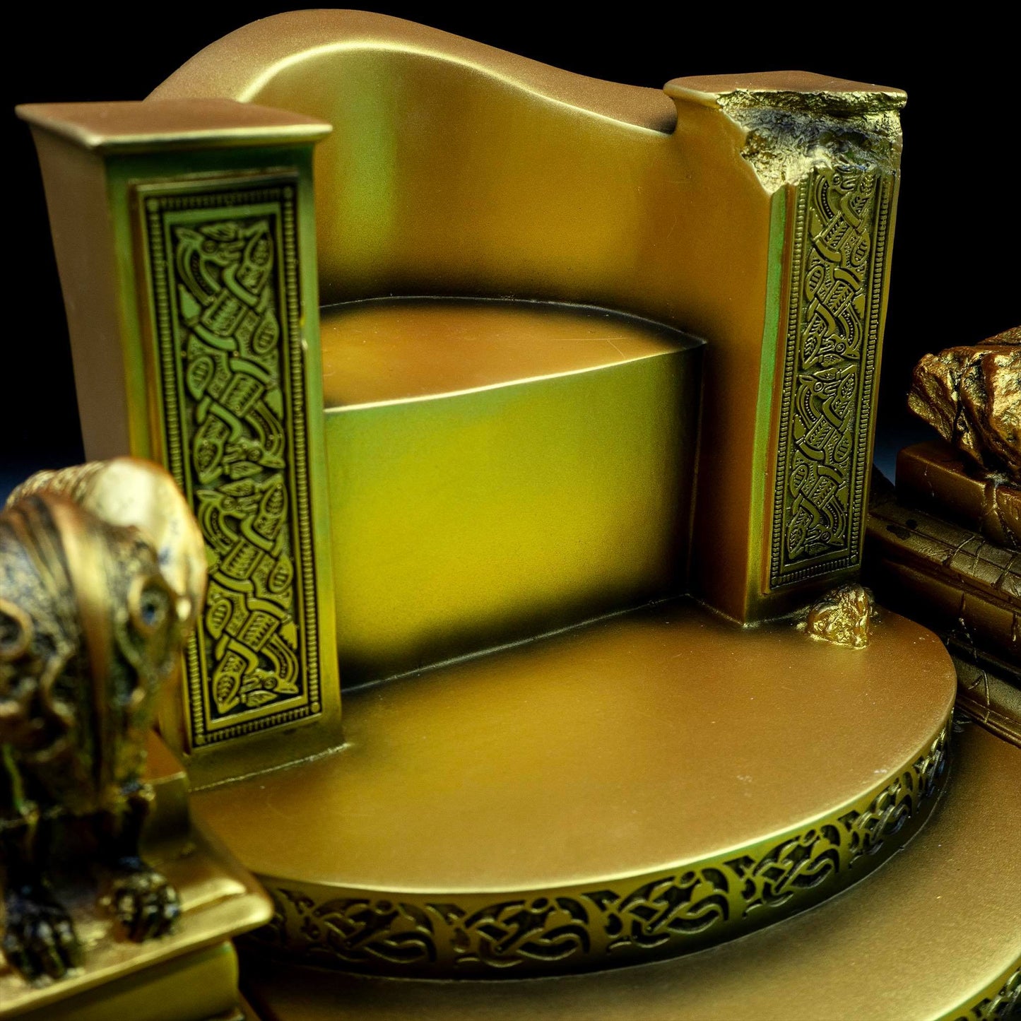 1:6 Scale Throne