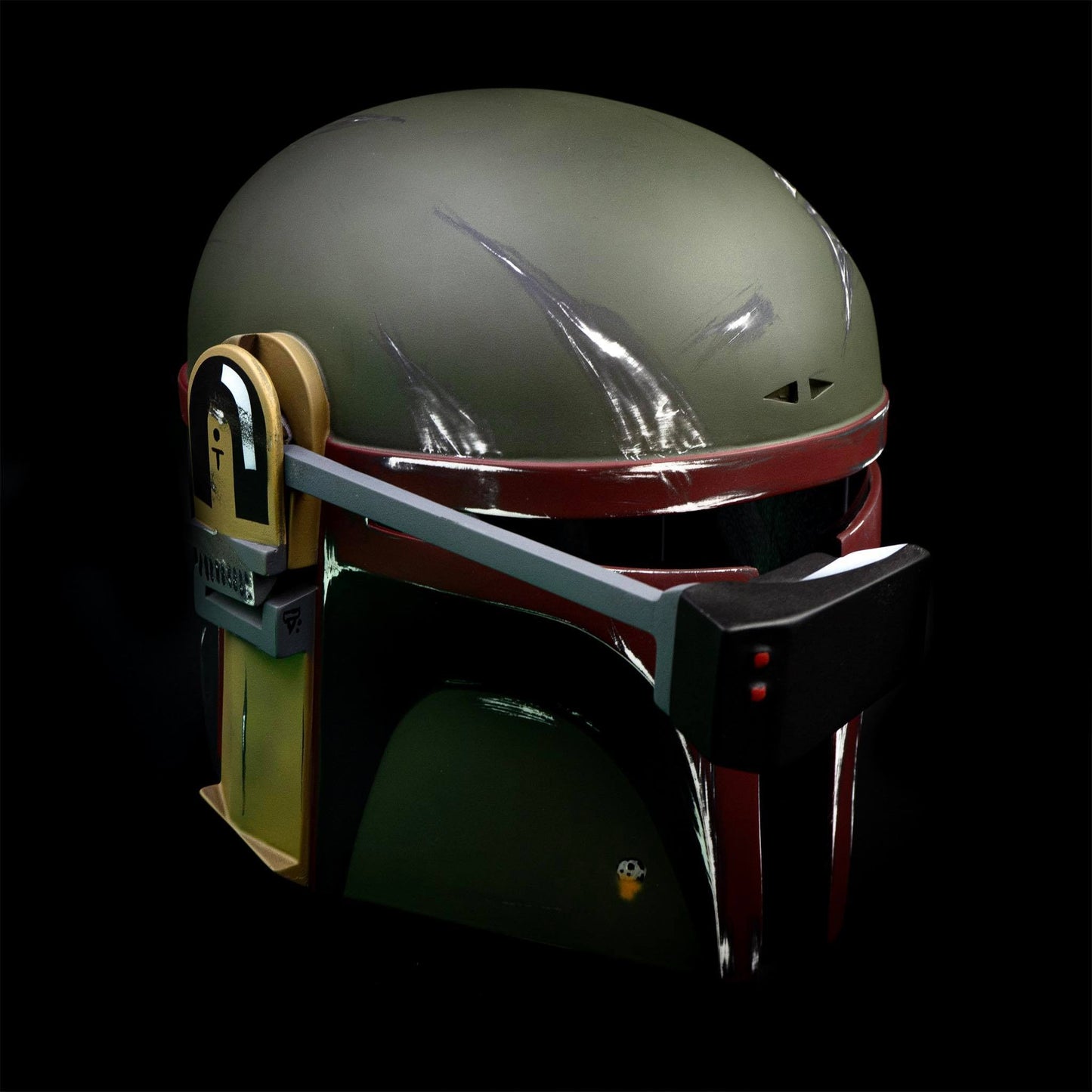 Green Hunter Life-Size Collectable Helmet (Battle Damaged)