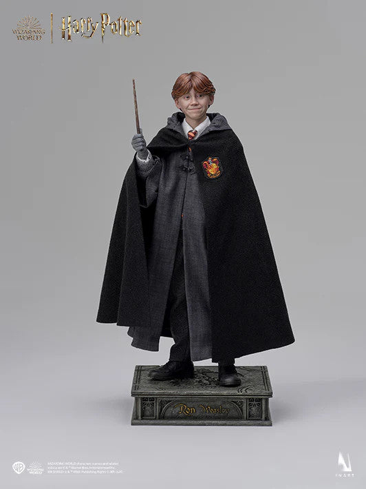 InArt Weasley 1:6 Scale Collectible Figure (Standard Version)