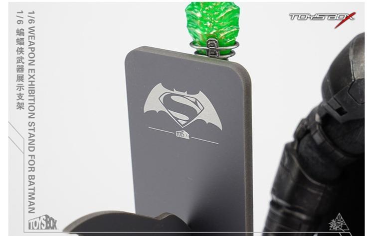 kryptonite Spear 1:6 Scale Display Stand