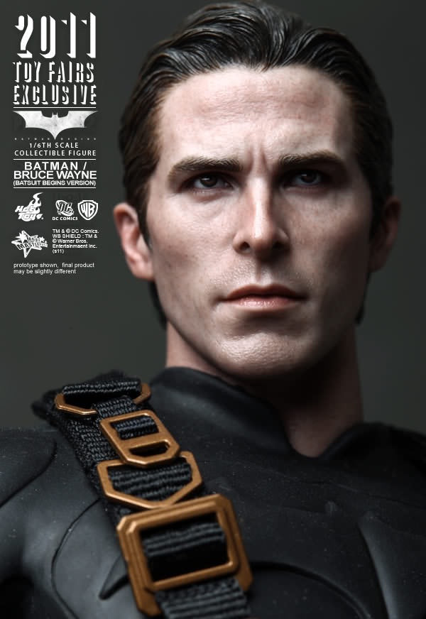 Hot Toys Batman Begins - Batman/ Bruce Wayne (Batsuit Begins Version) MMS155