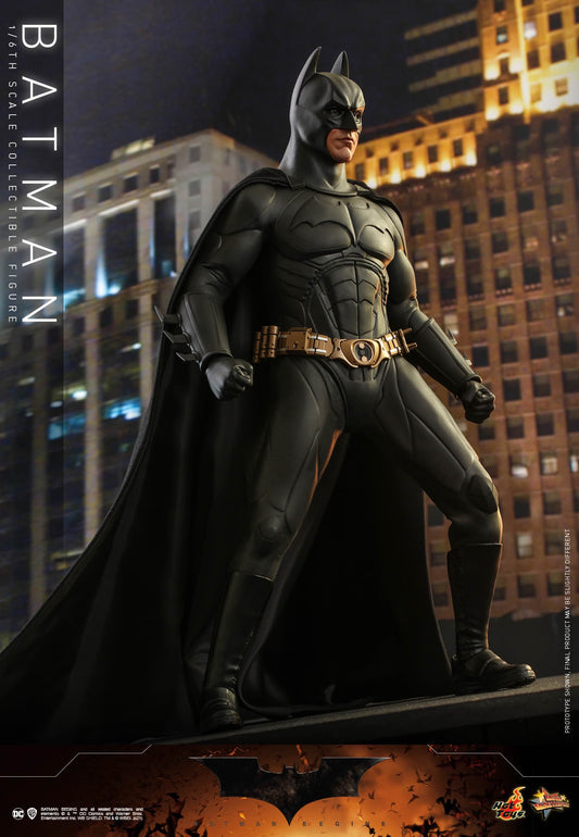 Hot Toys Batman Begins Batman 1/6th Scale Collectible Figure MMS595