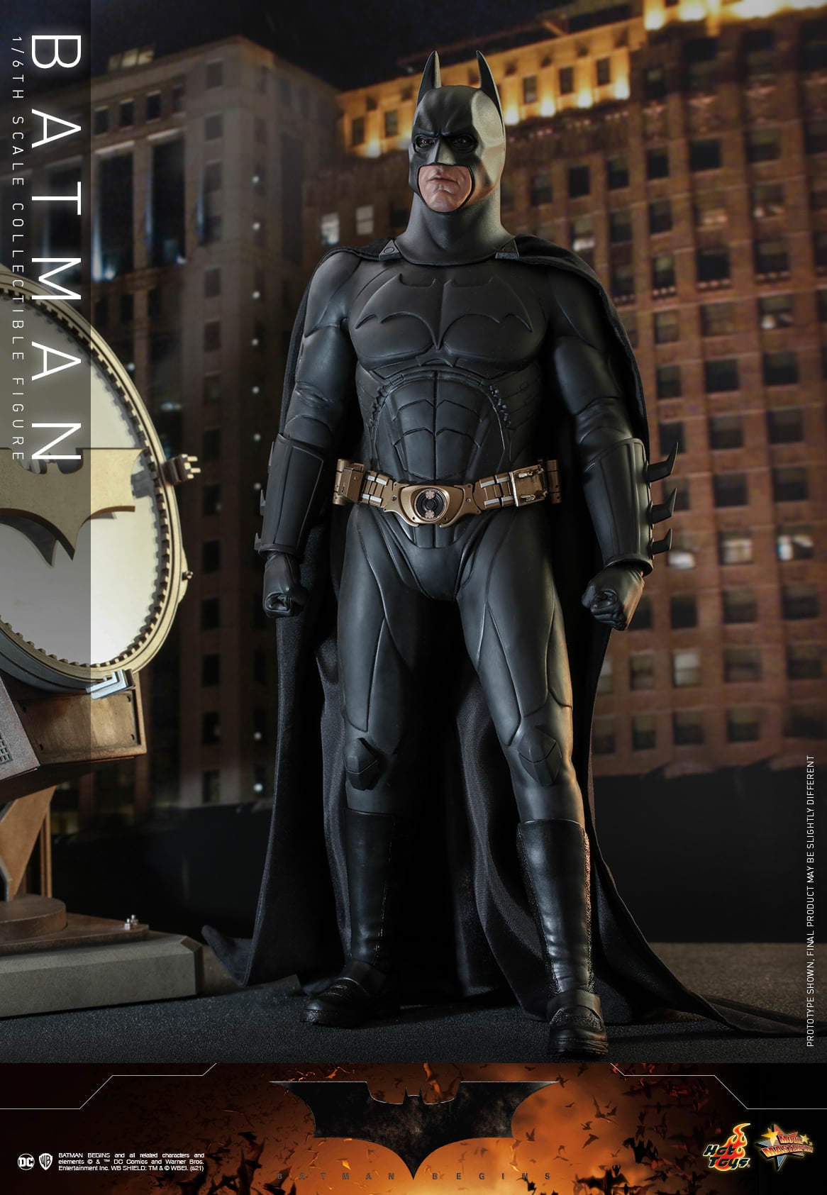 Hot Toys Batman Begins Batman 1/6th Scale Collectible Figure MMS595