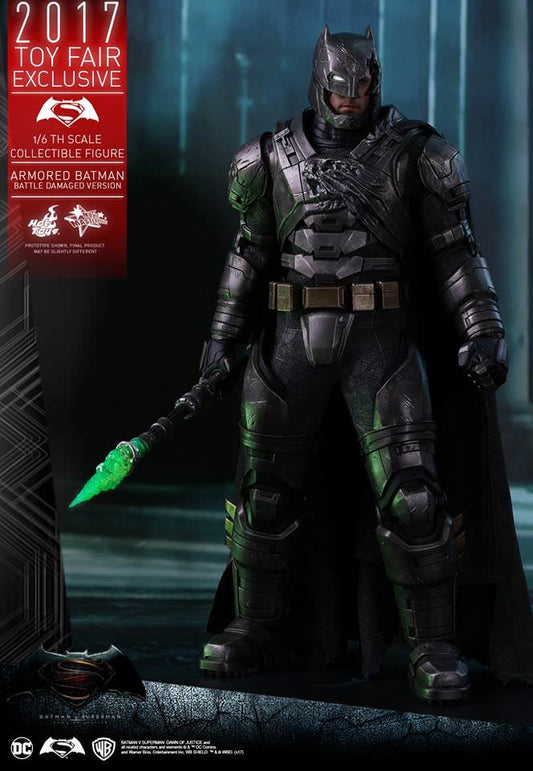 Hot Toys Batman v Superman: Dawn of Justice - Armored  (Battle Damaged Version) MMS417