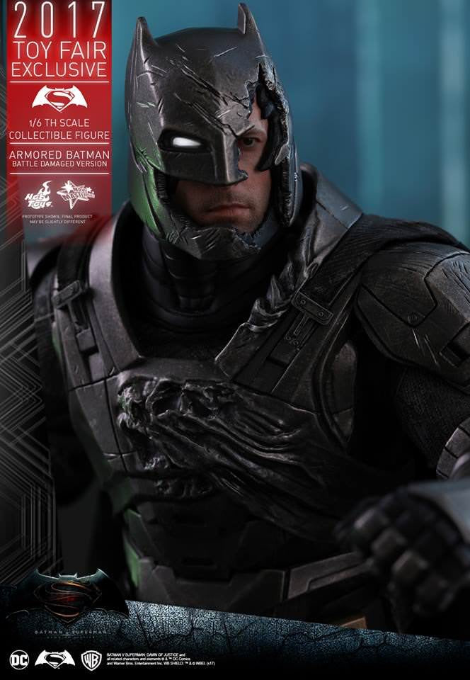 Hot Toys Batman v Superman: Dawn of Justice - Armored  (Battle Damaged Version) MMS417