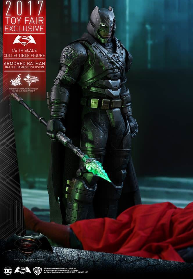 Hot Toys Batman v Superman: Dawn of Justice - Armored  (Battle Damaged Version) MMS417