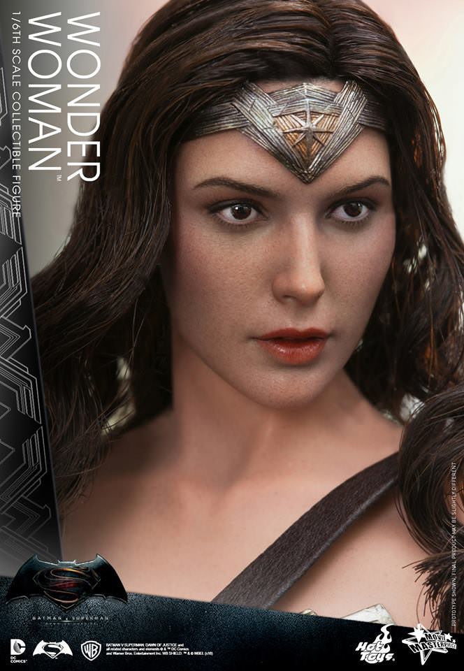 Hot Toys Batman v Superman: Dawn of Justice - Wonder Woman MMS359