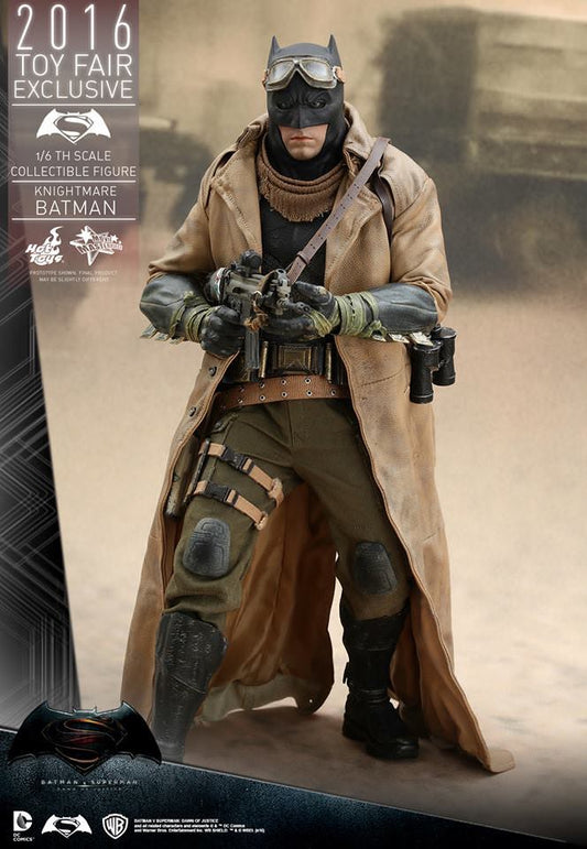 Hot Toys Batman V Superman: Dawn Of Justice : Knightmare Batman MMS372