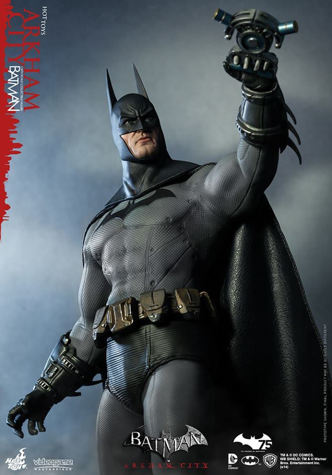 Hot Toys Batman: Arkham City - Batman VGM18