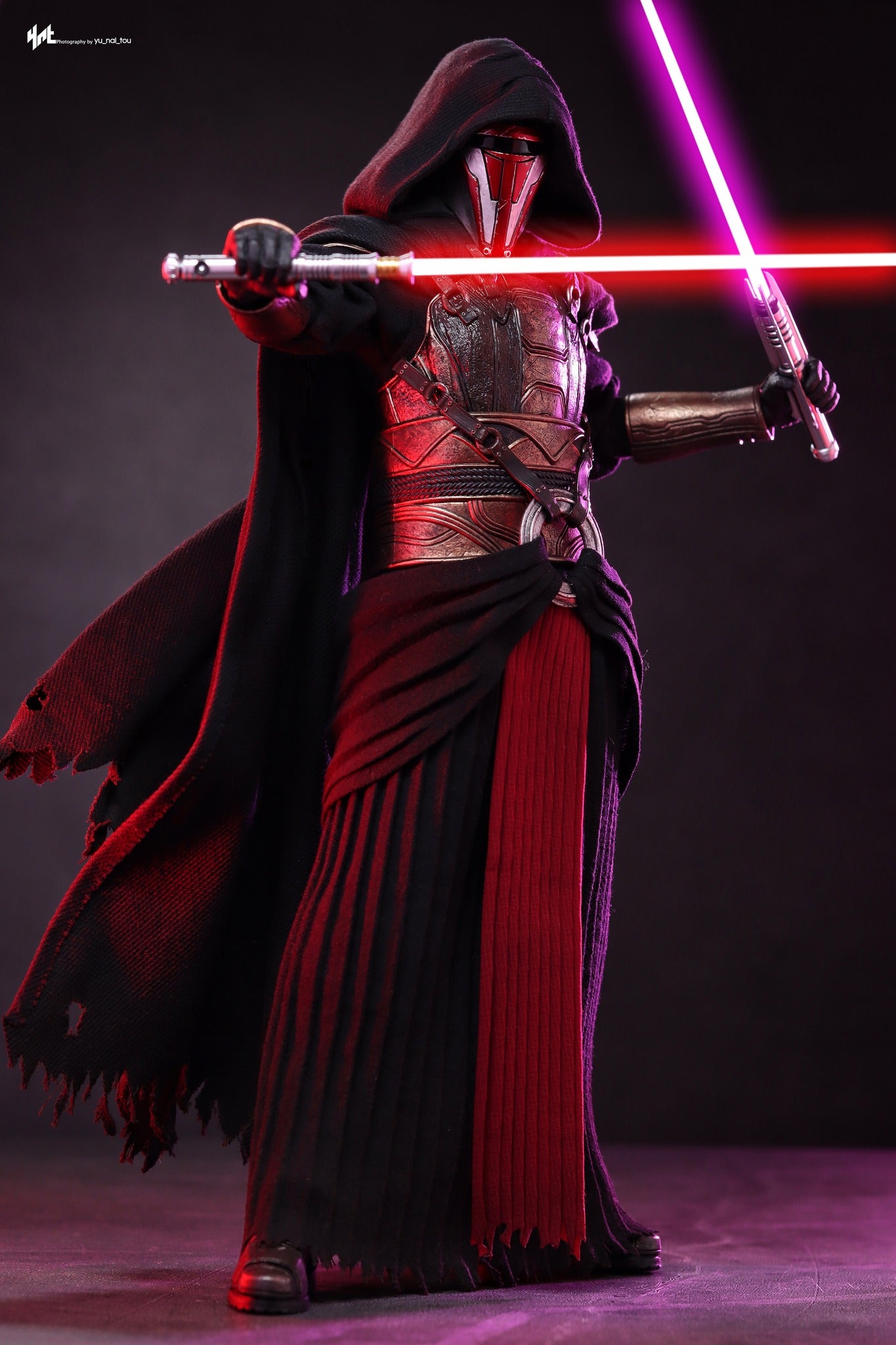 Hot Toys Star Wars™ Darth Revan™ 1:6 Scale Collectible Figure VGM62B (Exclusive Edition)(Global Exclusive Commemorative Coin)