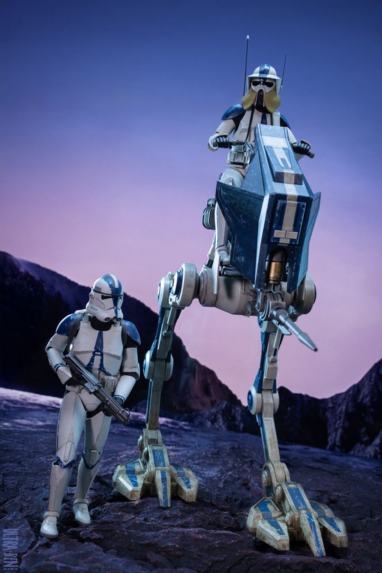 Hot Toys "Star Wars: The Clone Wars" Arf Trooper™ &amp; 501st Legion At-rt™ 1:6 Scale Collectible Set TMS091