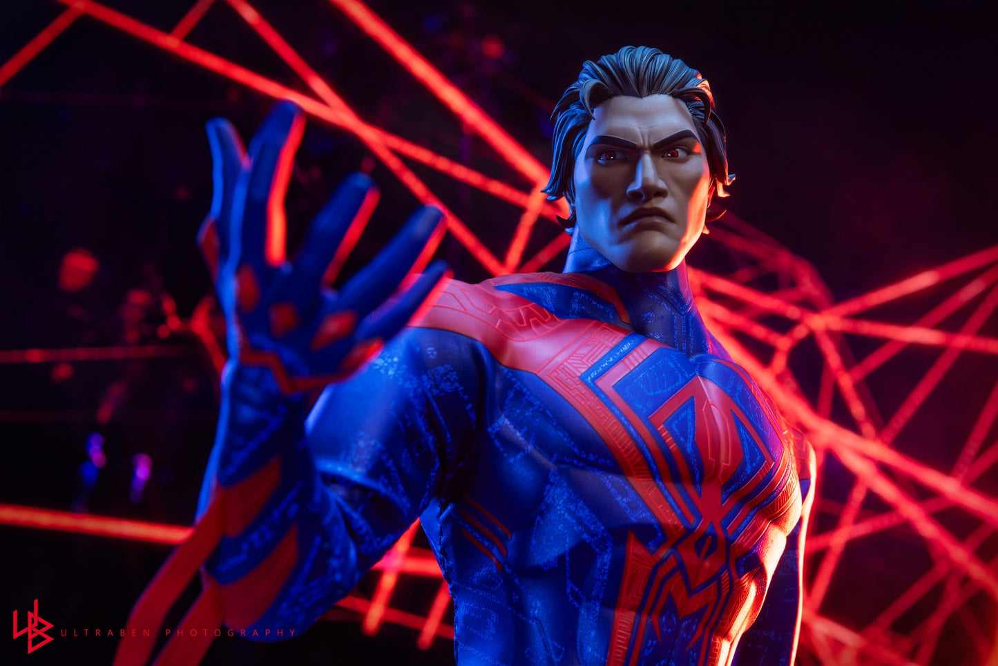 Hot Toys Spider-Man: Across the Spider-Verse - Spider-Man 2099 1:6th Scale Collectible Figure MMS711