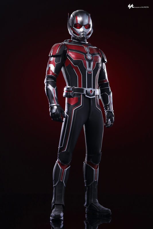 Hot Toys Ant-Man And The Wasp: Quantumania - Ant-Man 1:6 Scale Collectible Figure MMS690