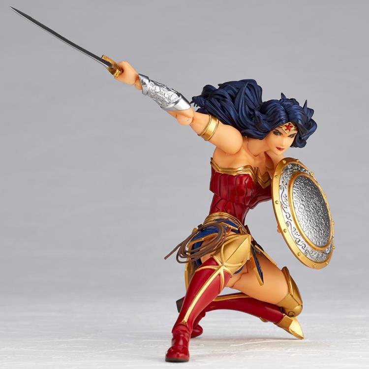 Kaiyodo DC Comics Amazing Yamaguchi Revoltech No.017 Wonder Woman