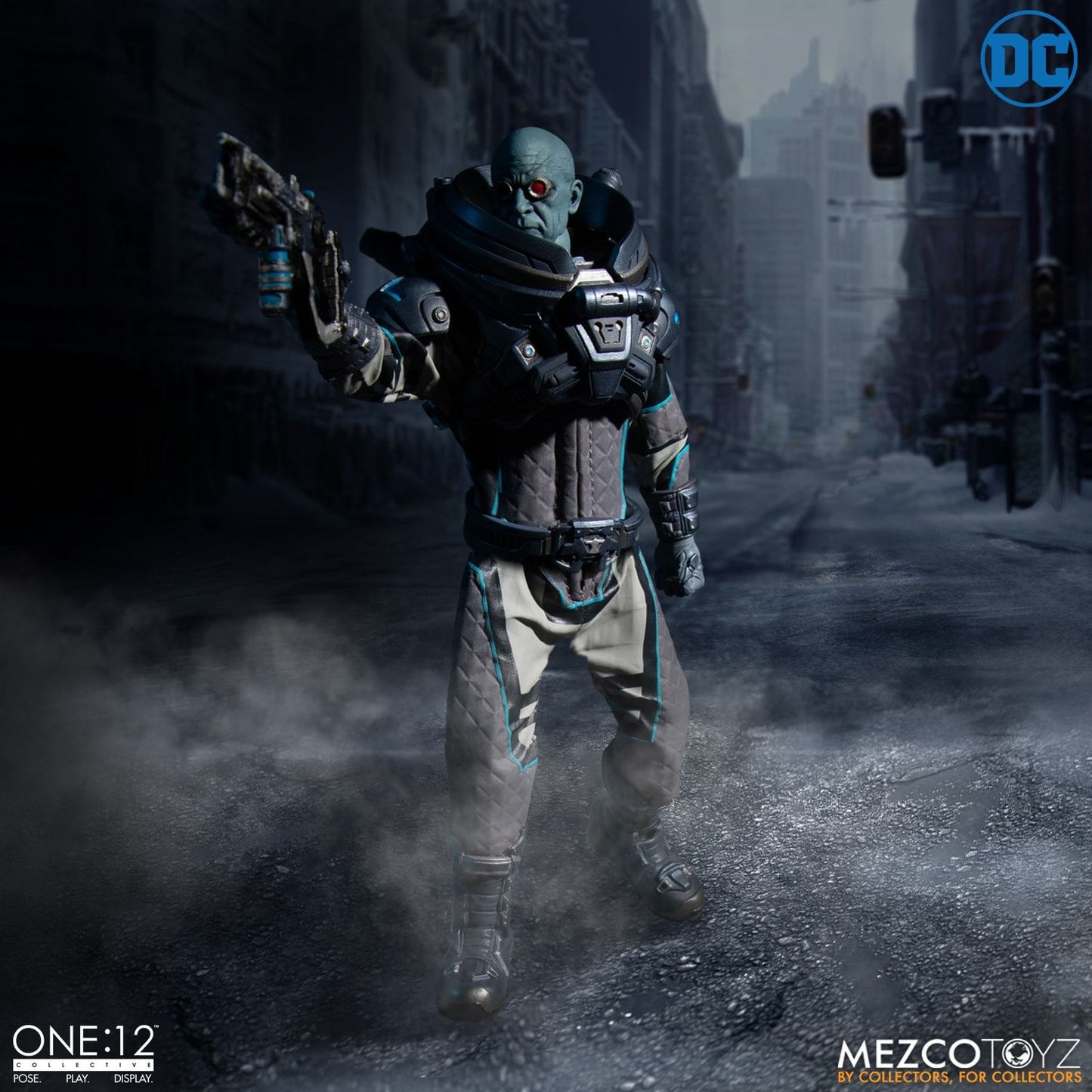 Mezco Toyz One: 12 Collective Mr Freeze Deluxe Edition