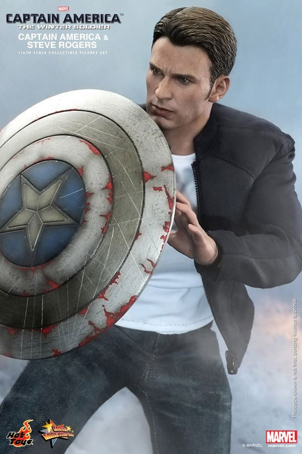 Hot Toys Captain America: The Winter Soldier Captain America &amp; Steve Rogers 1/6th Scale Collectible Figures Set MMS243