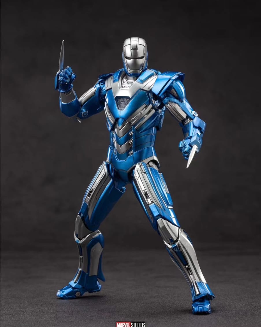 ZD Toys Iron Man 3 Iron Man Mark 30 1:10 Scale Collectible Figure (Non-Light Up Function)