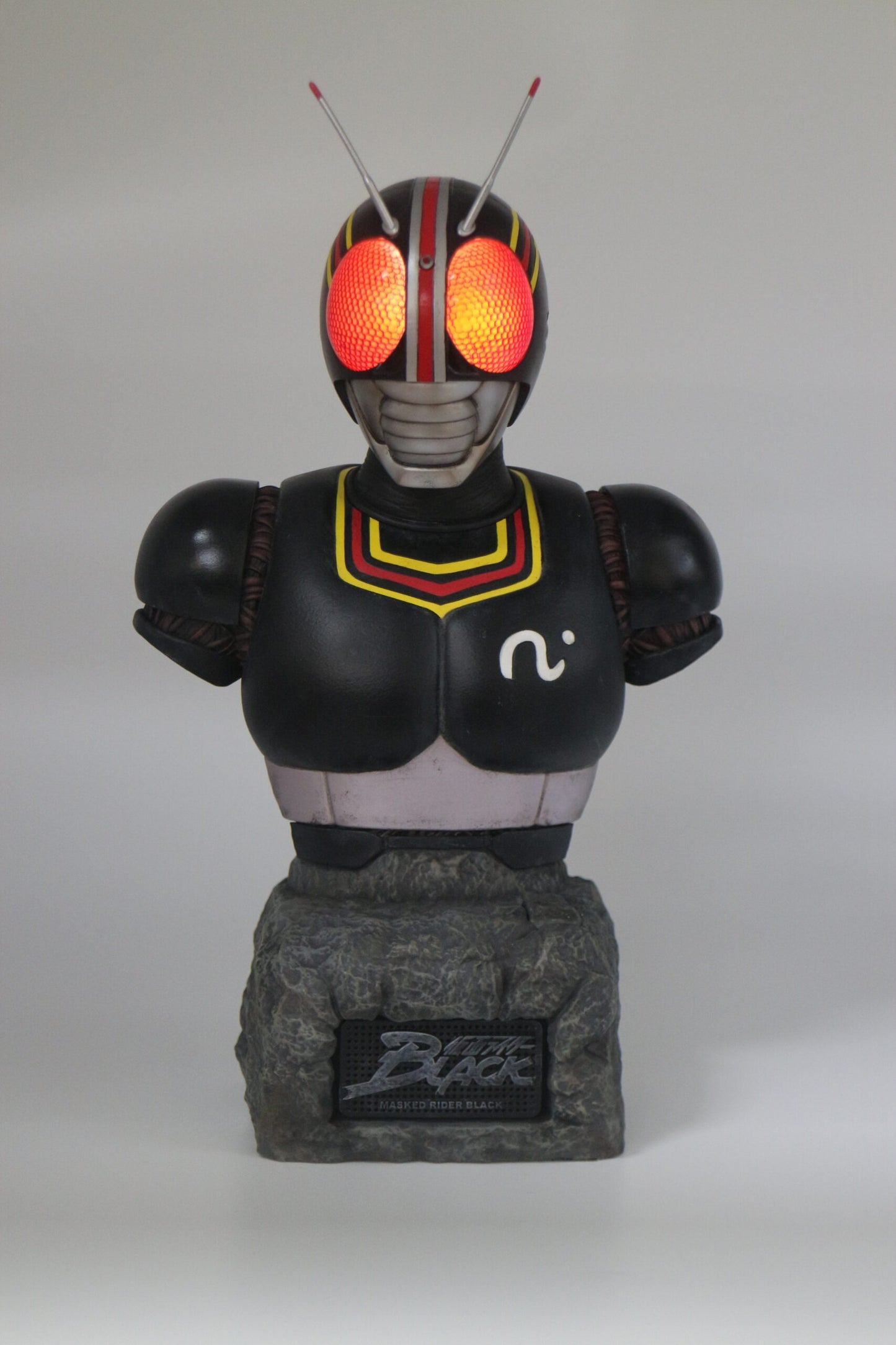 Toys Gallery Kaman Rider Black Bluetooth Speaker  1:3 Scale Collectible Bust