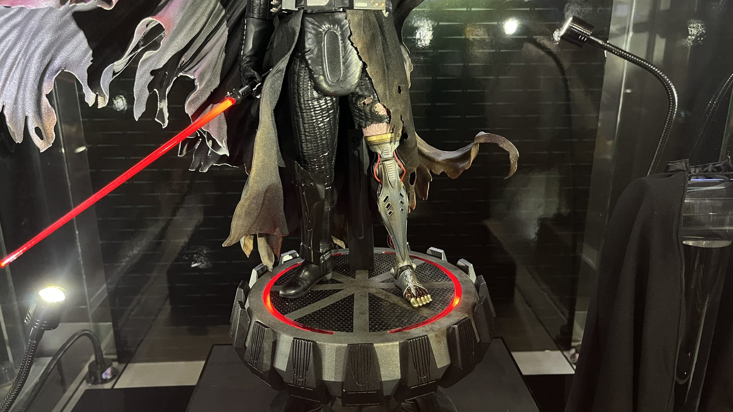 Hot Toys Star Wars™ - 1:6 Scale Darth Vader™ (Battle Damaged) Collectible Figure DX44(Without A Damaged Mask) (Regular Edition)