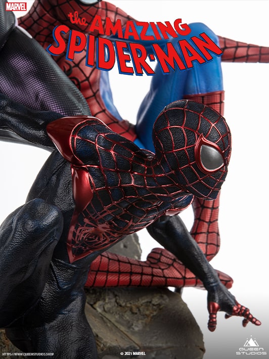 Queen Studios 1:4 Scale The Amazing Spider-Man Spider-Verse