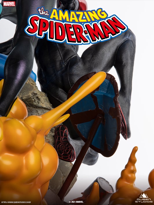 Queen Studios 1:4 Scale The Amazing Spider-Man Spider-Verse