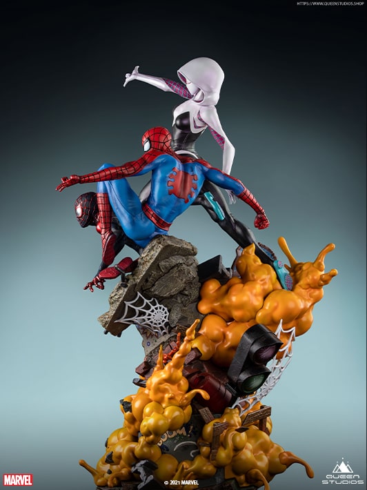 Queen Studios 1:4 Scale The Amazing Spider-Man Spider-Verse