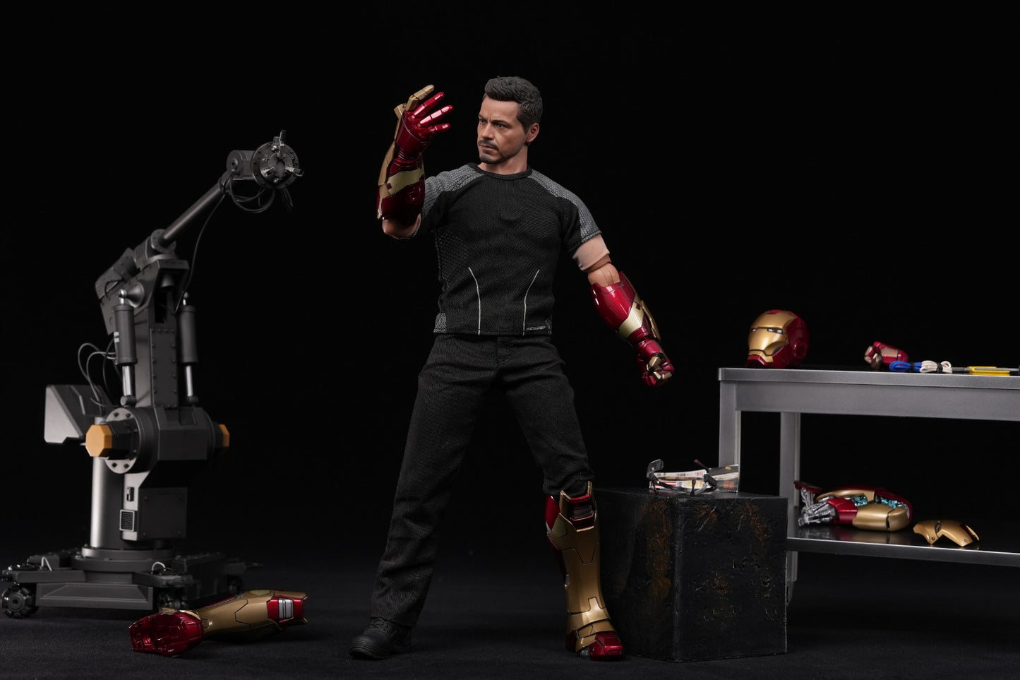 Toys Box Base Station SS008 (Suitable For 1:6 Hot Toys Iron Man /Tony Stark Figure)