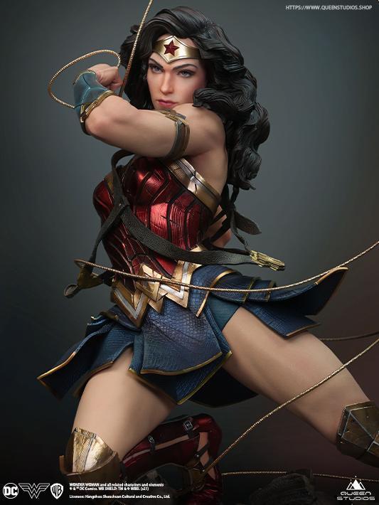 Queen Studios DC Comics 1:4 Scale Wonder Woman Statue (Two Head Sculpts + Sword &amp; Shield Edition)