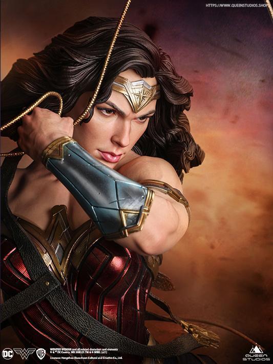 Queen Studios DC Comics 1:4 Scale Wonder Woman Statue (Two Head Sculpts + Sword &amp; Shield Edition)