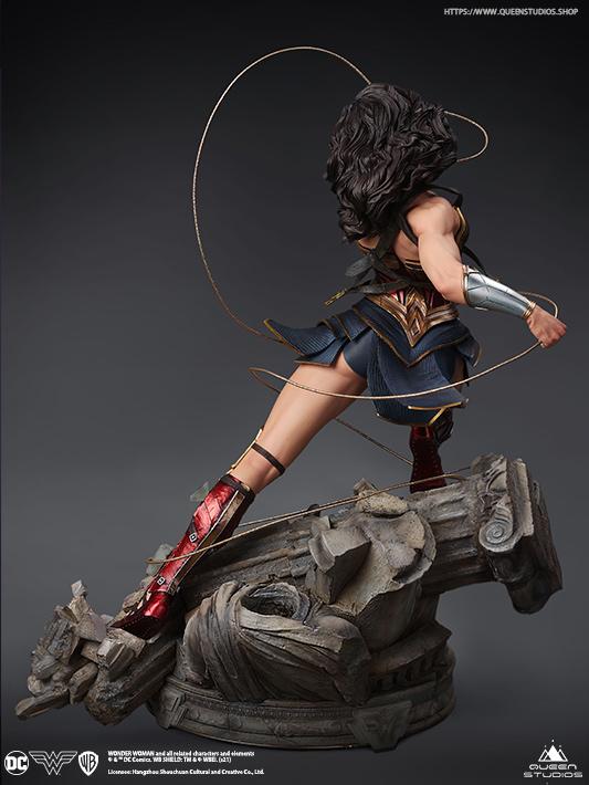 Queen Studios DC Comics 1:4 Scale Wonder Woman Statue (Two Head Sculpts + Sword &amp; Shield Edition)