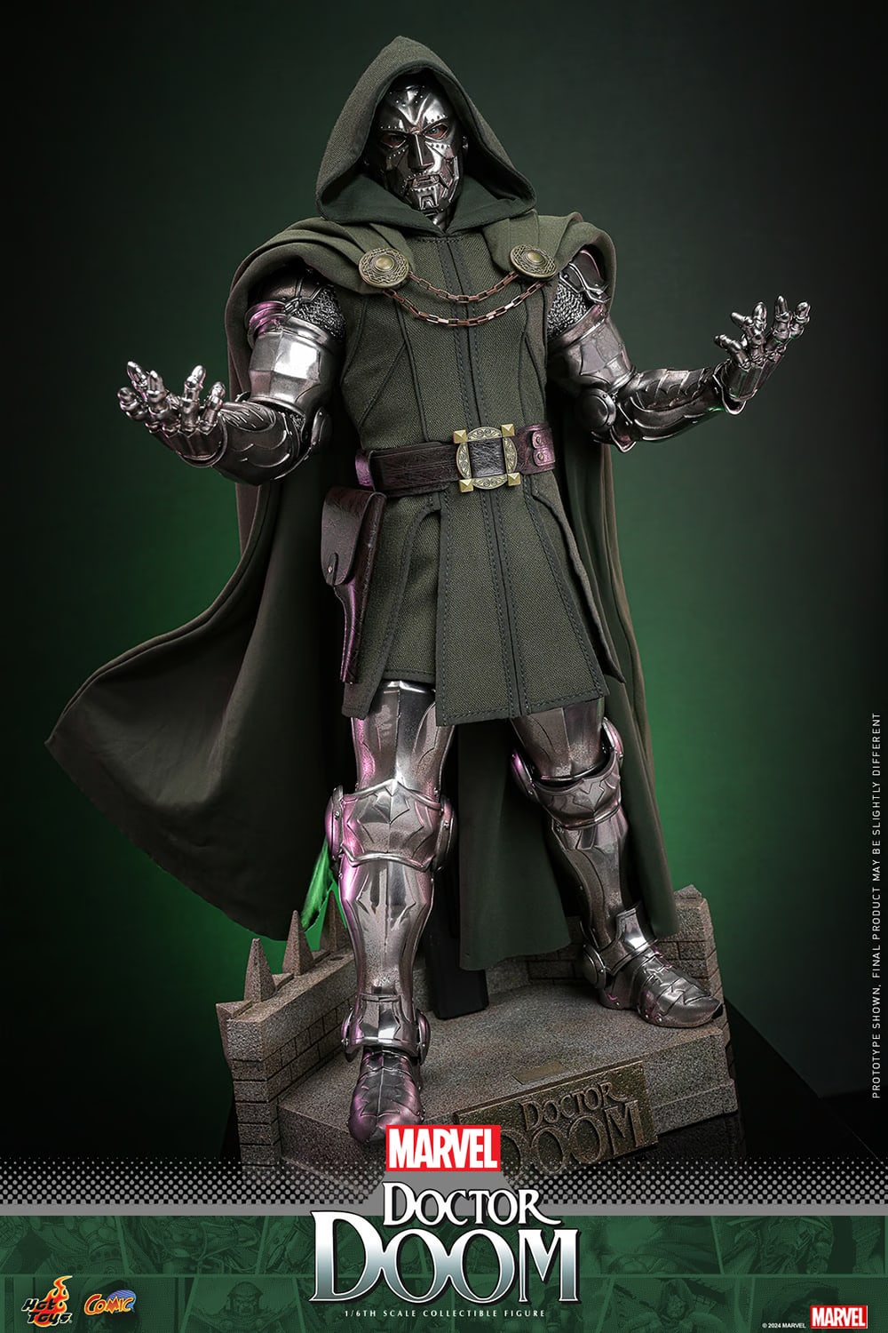 Hot Toys Marvel Comics - Doctor Doom (Regular Edition) 1:6 Scale Collectible Figure CMS022