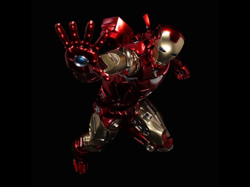 Sentinel Marvel Fighting Armor Iron Man Figure