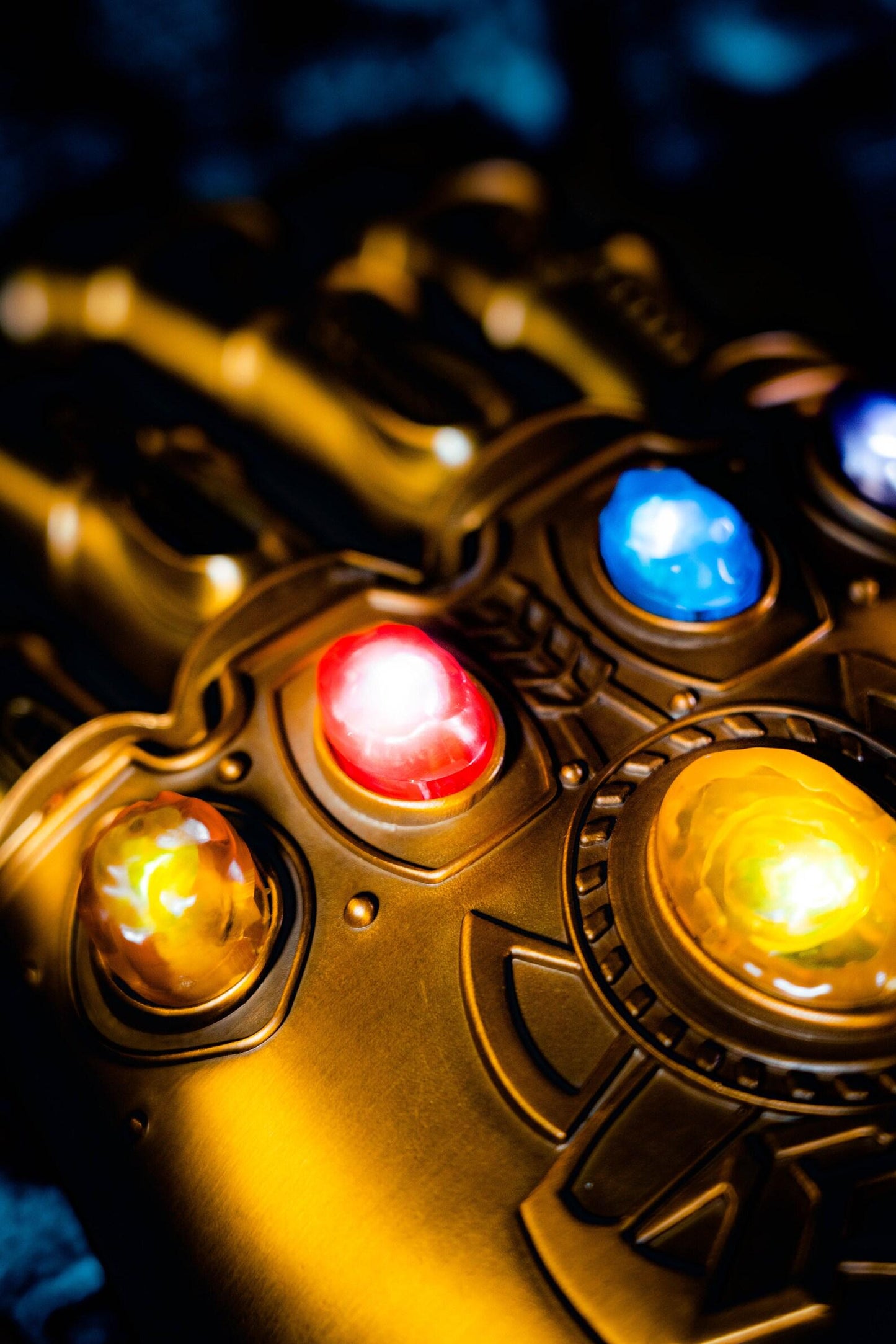 Thanos Infinity Gauntlet Life Size Collectables