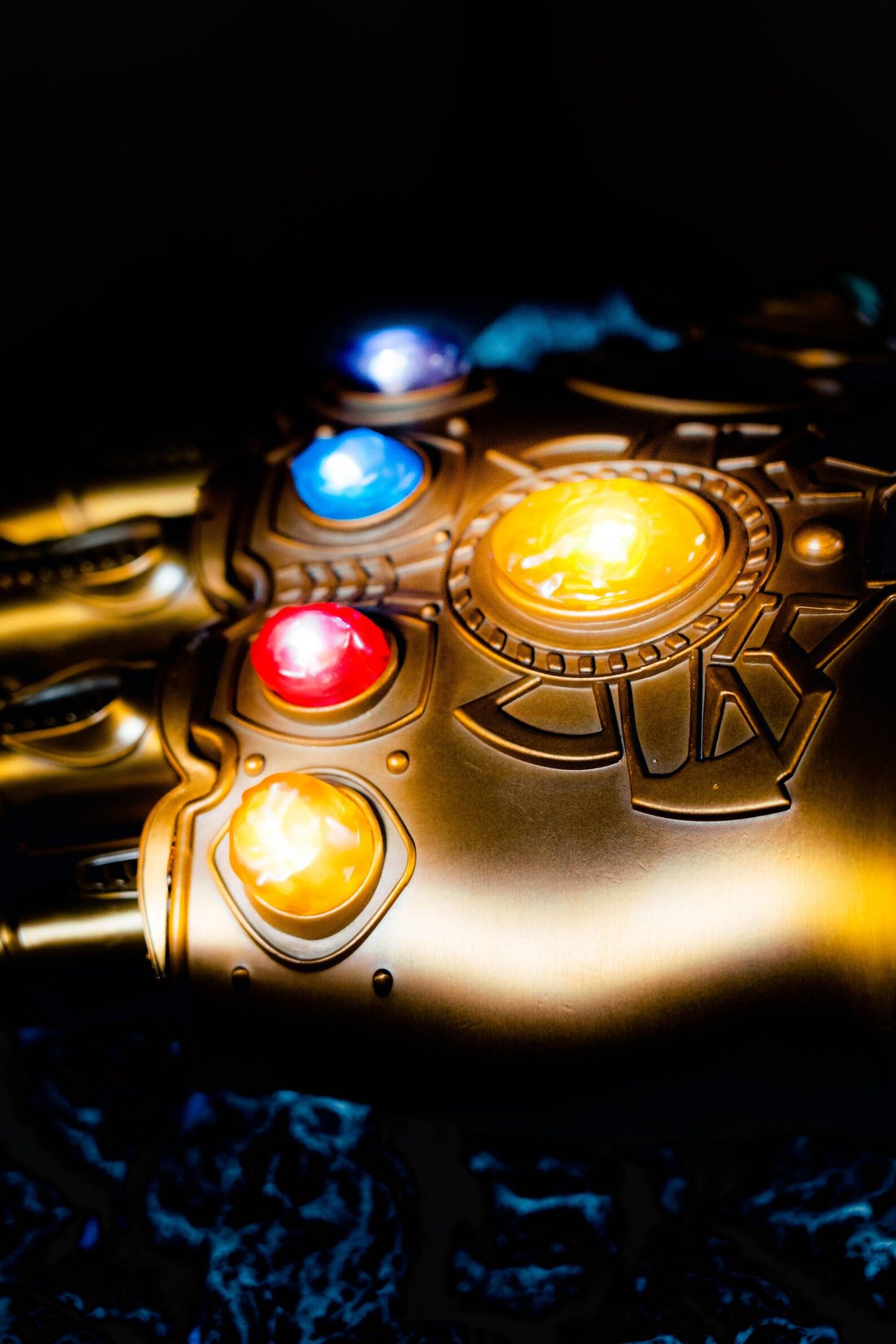 Thanos Infinity Gauntlet Life Size Collectables