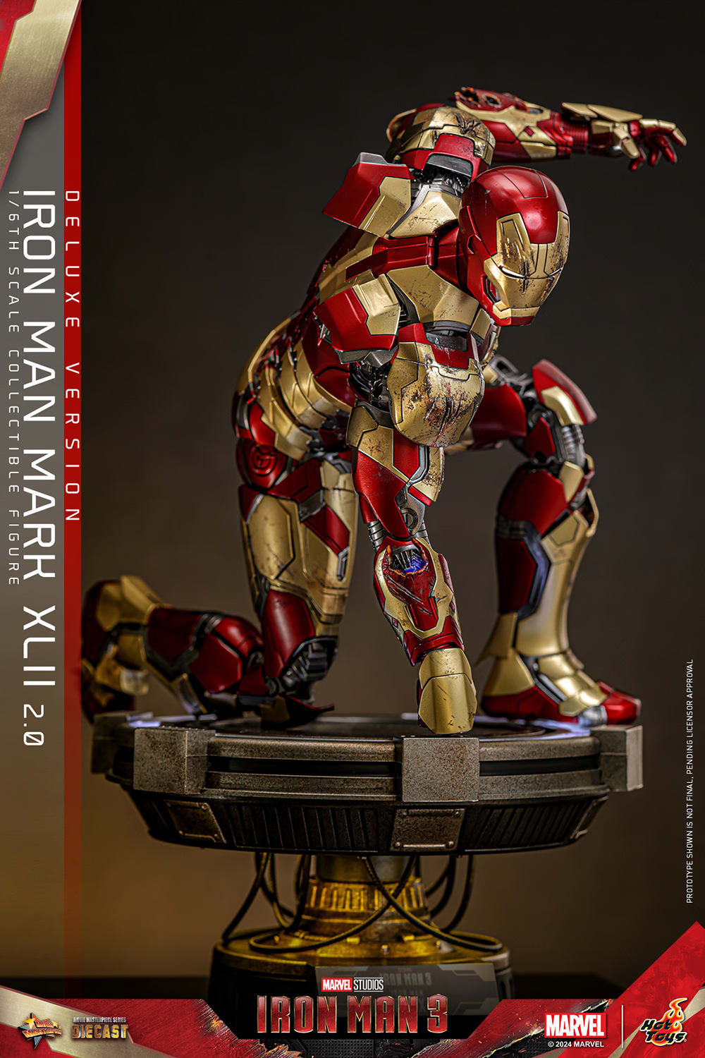 Hot Toys Iron Man 3 Iron Man Mark XlII (2.0)(Deluxe Version) 1:6 Scale Collectible Figure MMS759D66 (Regular Edition)