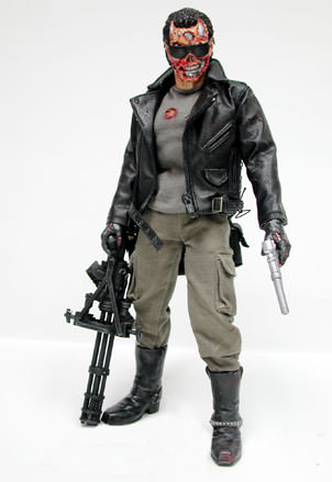 Hot Toys The Terminator – T-800 Battle Damaged MMS02