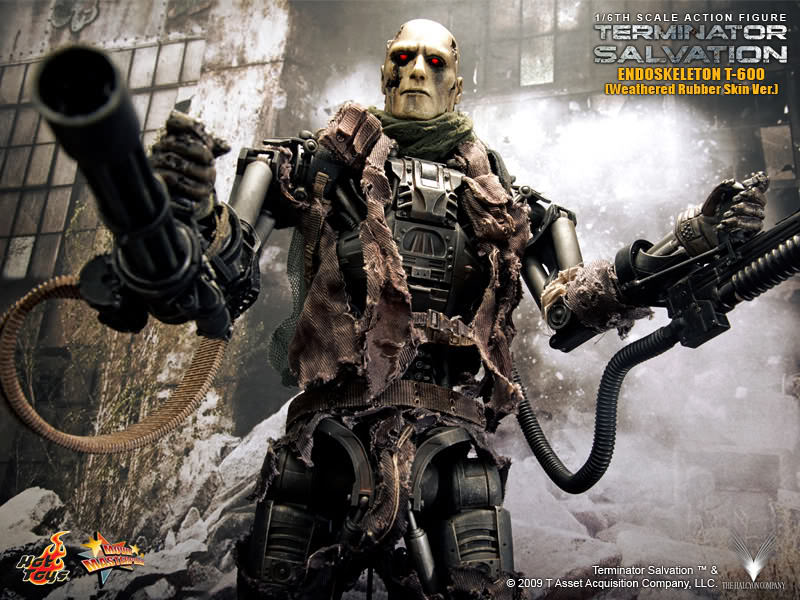 Hot Toys Terminator : Salvation – T-600 Endoskeleton (Weathered Rubber Skin) MMS104