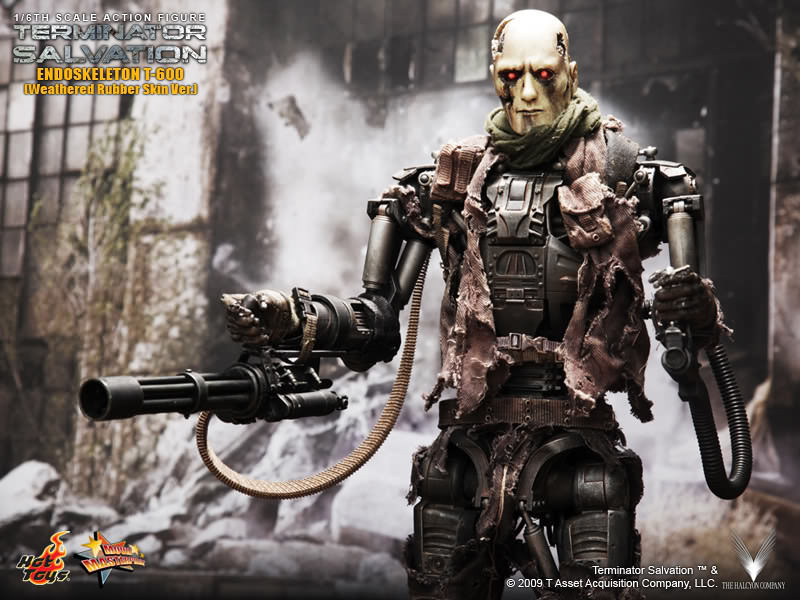 Hot Toys Terminator : Salvation – T-600 Endoskeleton (Weathered Rubber Skin) MMS104