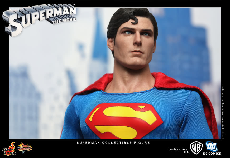 Hot Toys Superman : Superman MMS152 (Regular Edition)