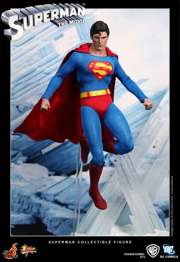 Hot Toys Superman : Superman MMS152 (Regular Edition)