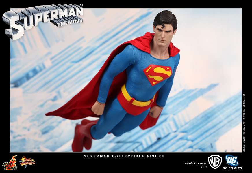 Hot Toys Superman : Superman MMS152 (Regular Edition)