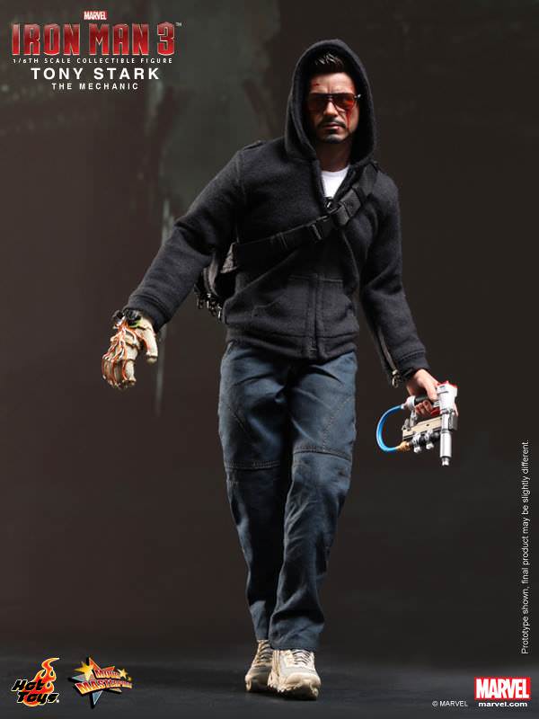 Hot Toys Iron Man 3 - Tony Stark (The Mechanic) MMS209 (Regular Edition)