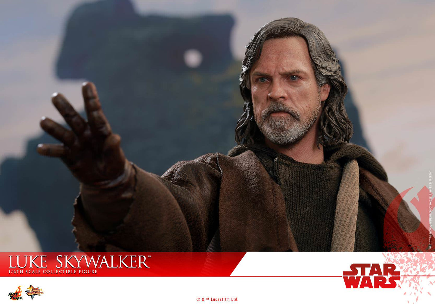 Hot Toys Star Wars: The Last Jedi Luke Skywalker MMS457