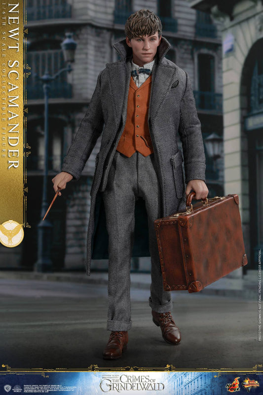 Hot Toys Fantastic Beasts: The Crimes of Grindelwald-Newt Scamander MMS512 (Special Edition)