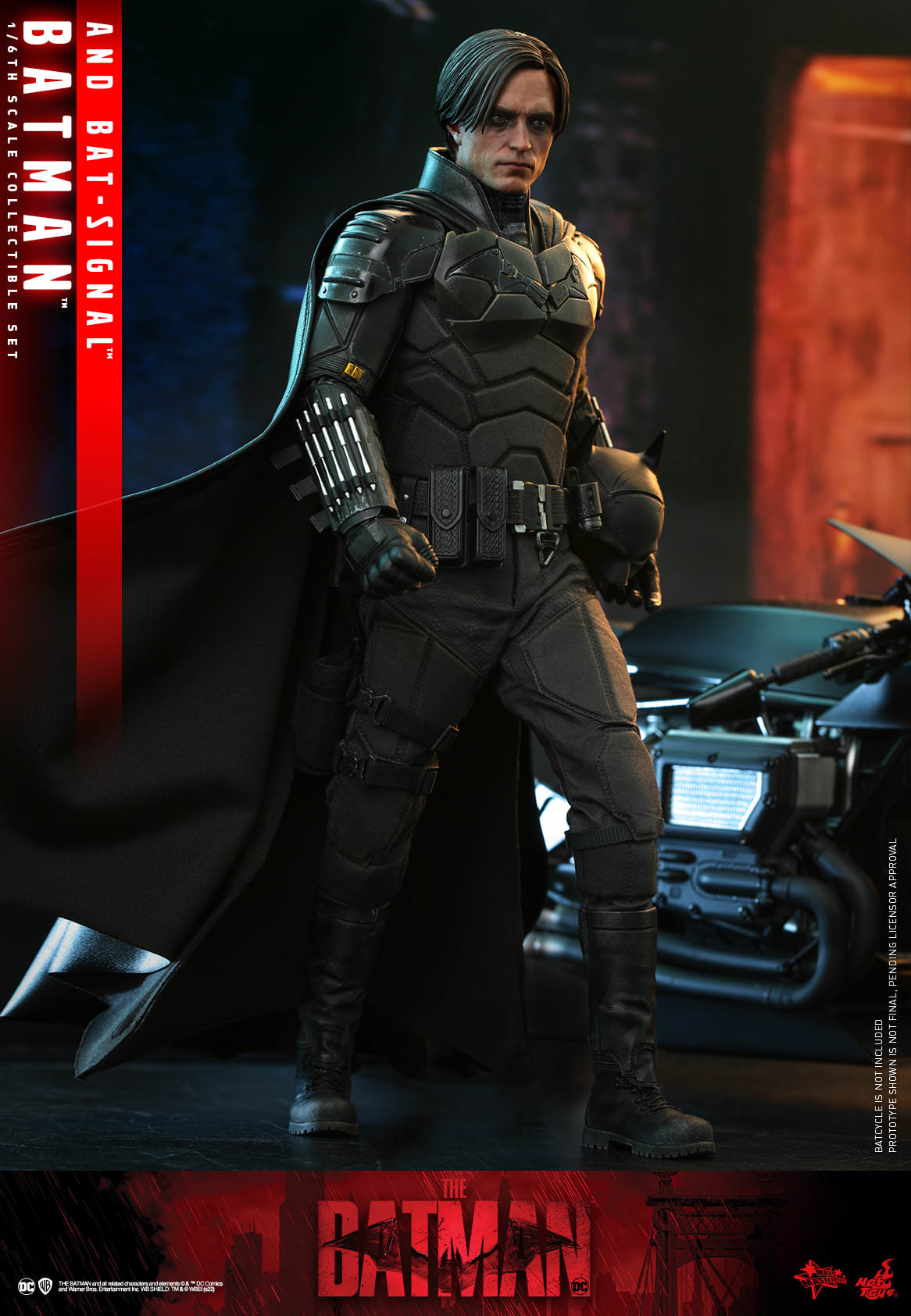 Hot Toys The Batman - 1/6th scale Batman &amp; Bat-Signal Collectible Set MMS641