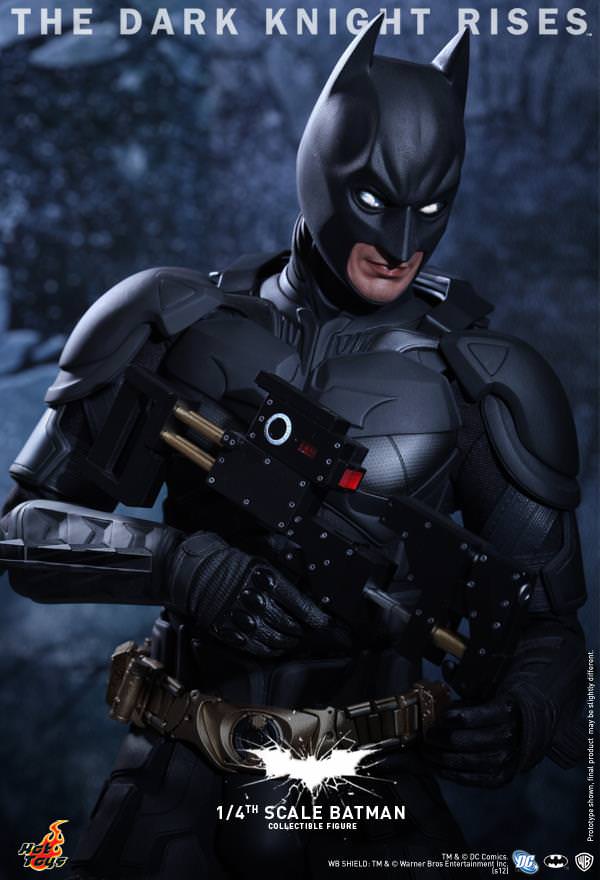 Hot Toys The Dark Knight Rises - Batman 1/4th scale QS001 ( Regular Edition)