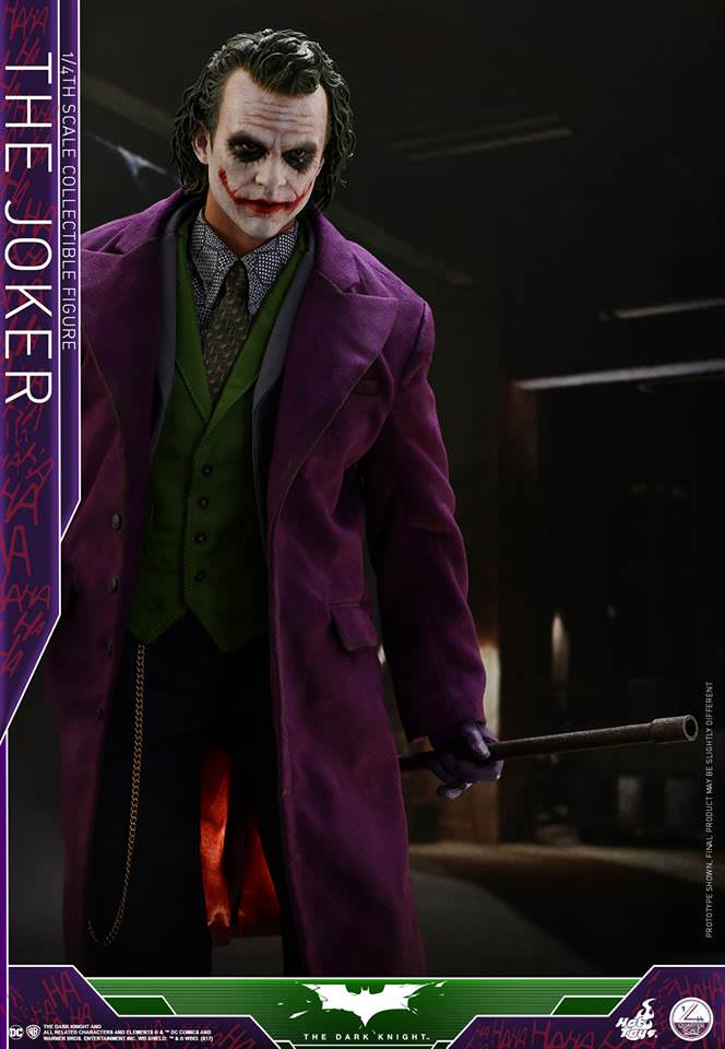 Hot Toys The Dark Knight - The Joker 1/4th (Regular Edition) QS010