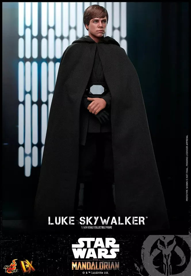 Hot Toys Star Wars: The Mandalorian - 1:6 Scale Luke Skywalker (Normal Edition) Collectible Figure DX22