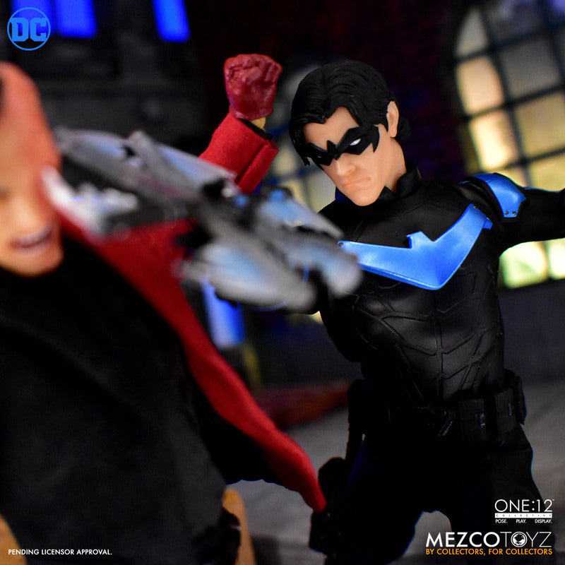 Mezco Toyz "One:12 Collective Nightwing" 1:12 Scale Collectible Figure 76575